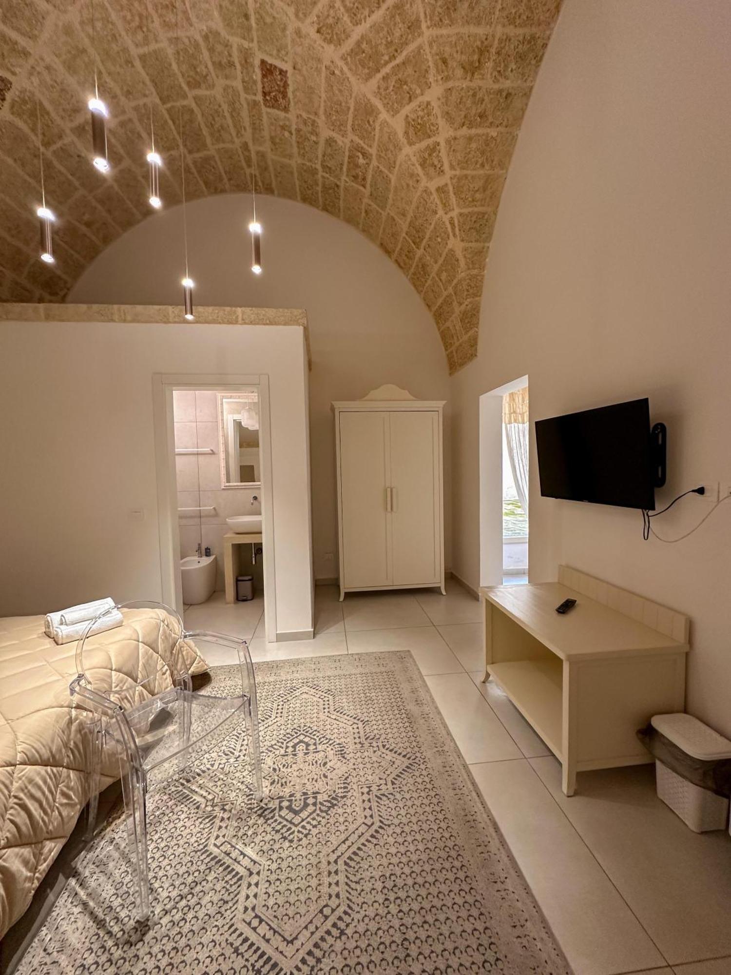 Palazzo Alma Luxury Rooms カザラーノ エクステリア 写真