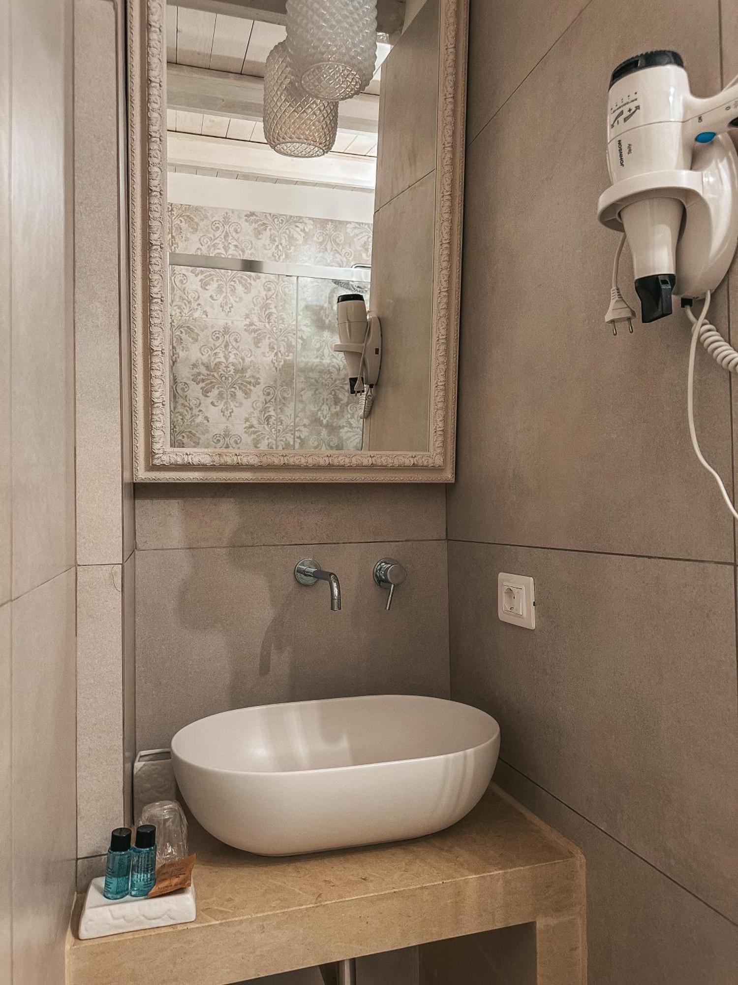Palazzo Alma Luxury Rooms カザラーノ エクステリア 写真