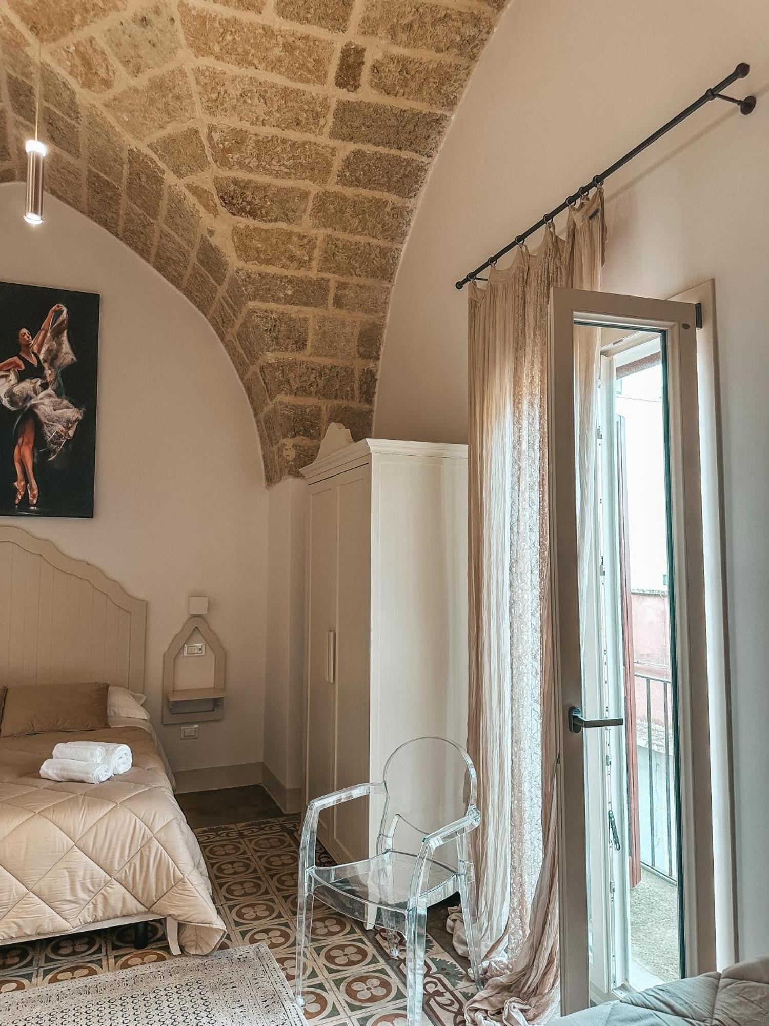 Palazzo Alma Luxury Rooms カザラーノ エクステリア 写真